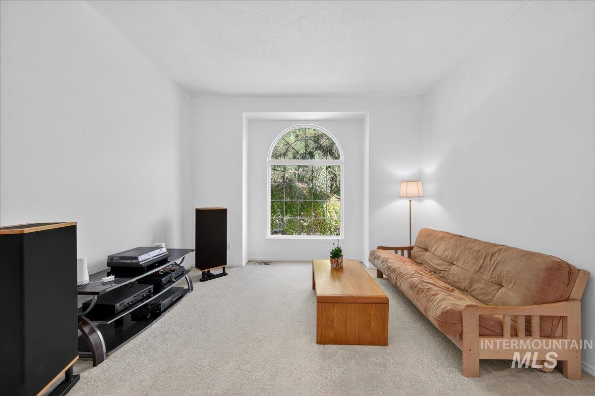 property viewer photo 12