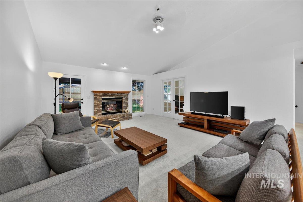 property viewer photo 17