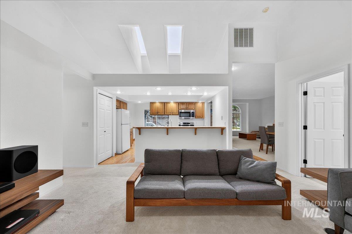 property viewer photo 18