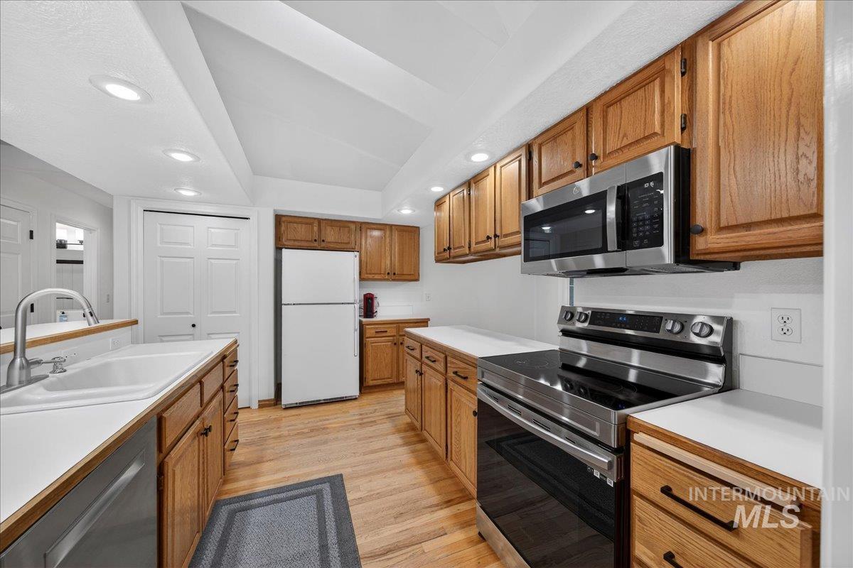 property viewer photo 3
