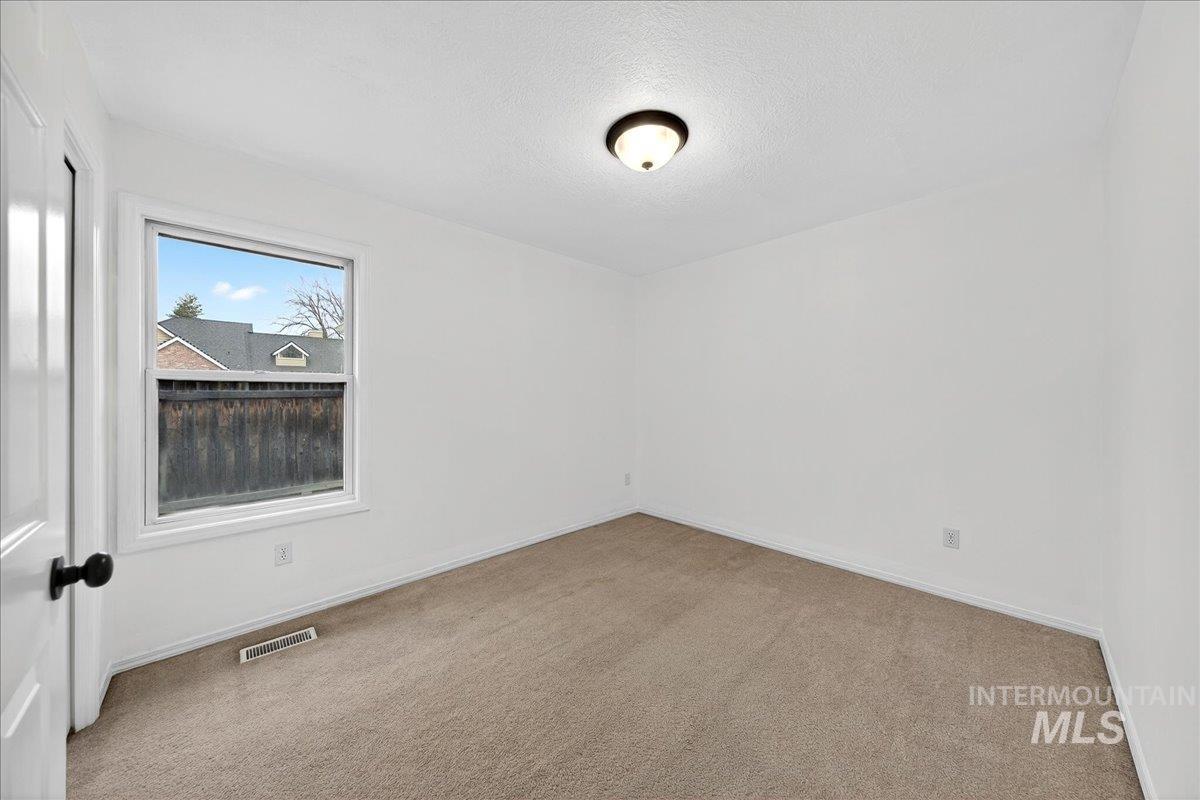 property viewer photo 35