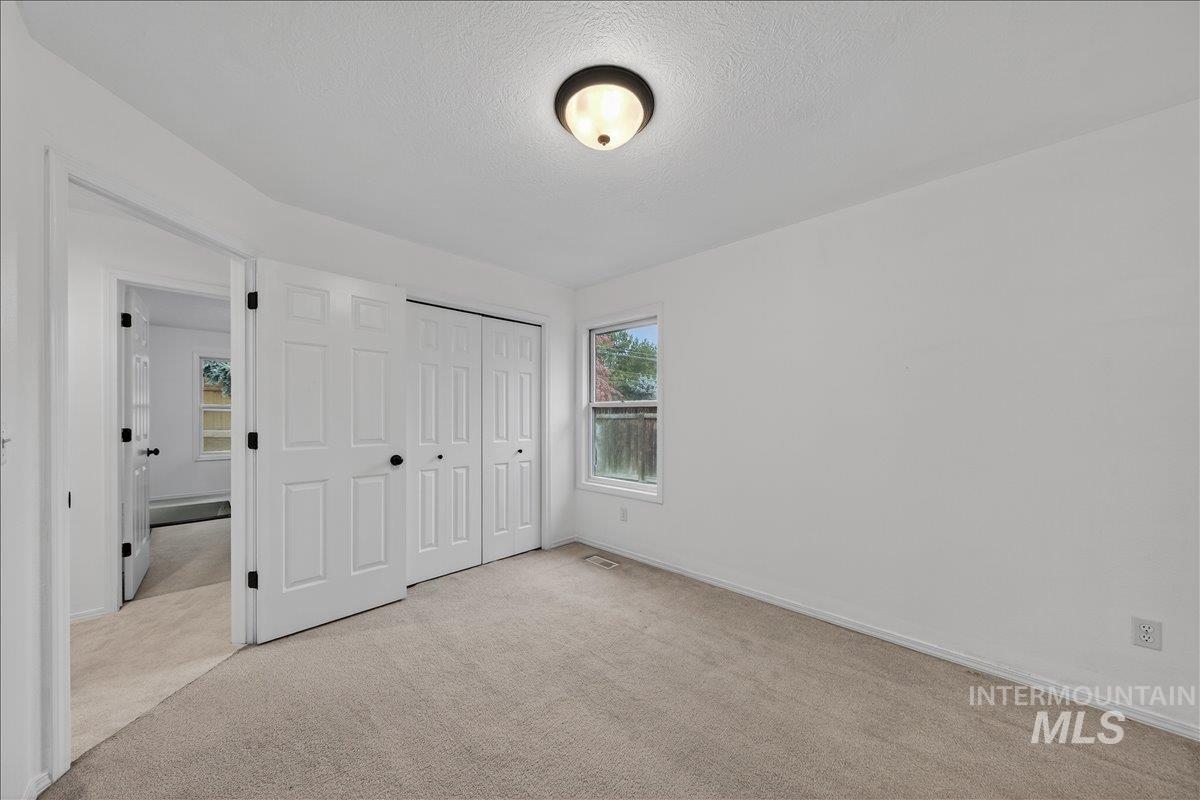property viewer photo 36