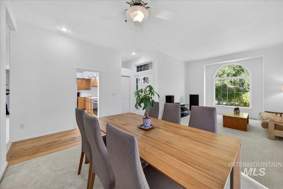 property viewer photo 9