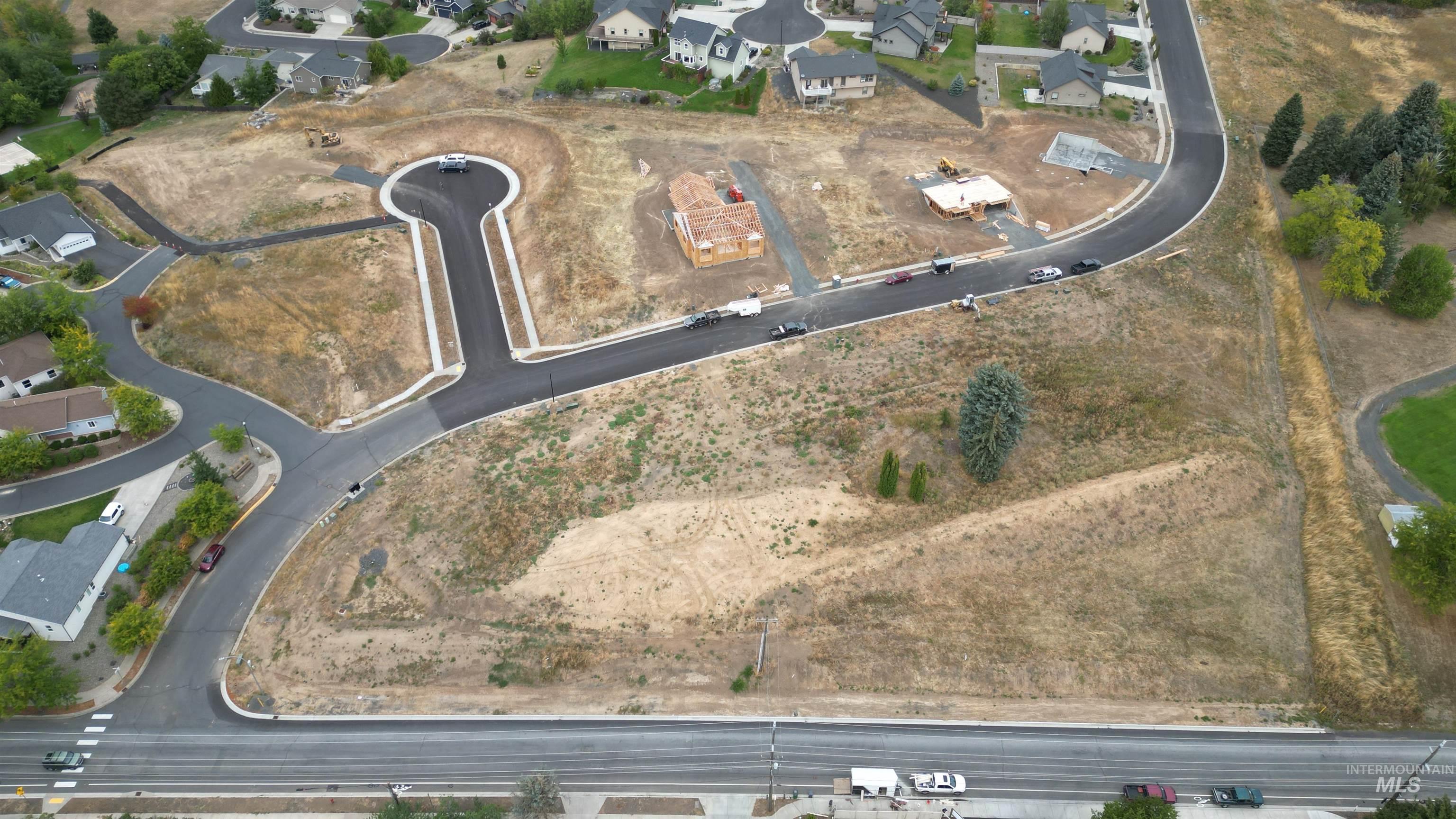 main property photo 13