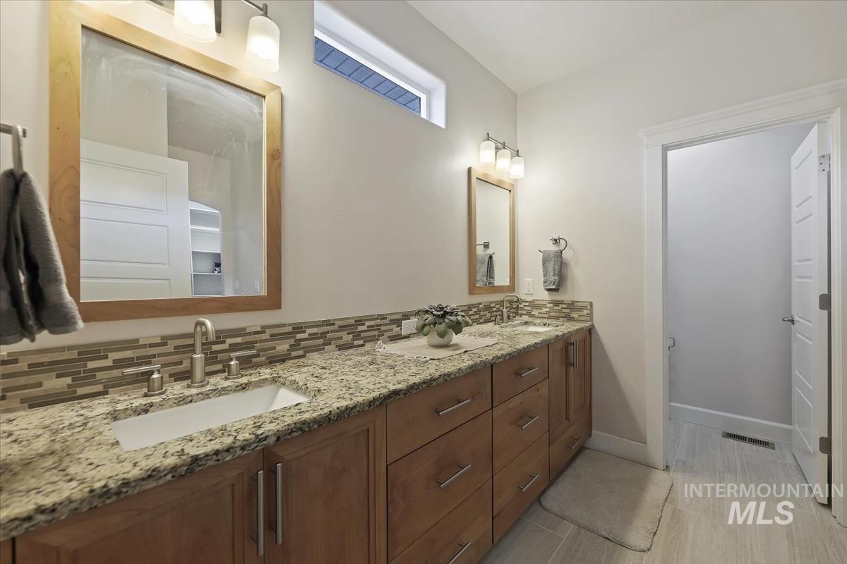 property viewer photo 13