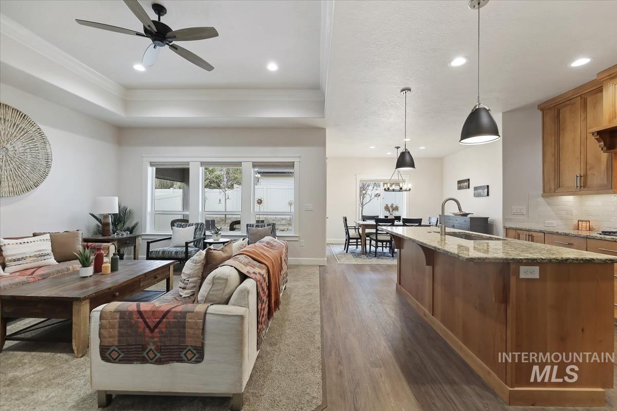 property viewer photo 32