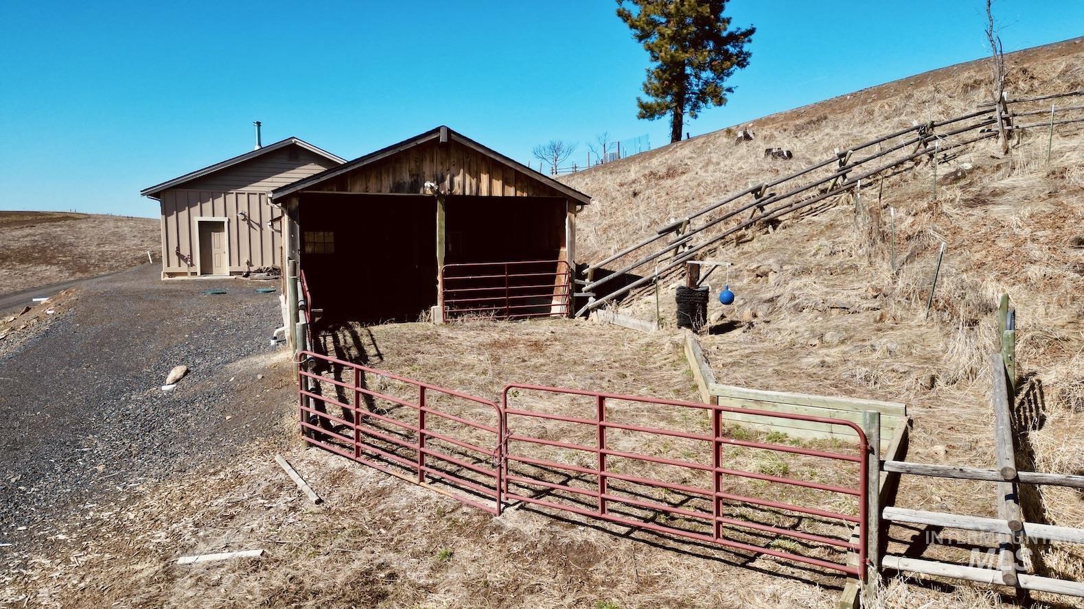 main property photo 43