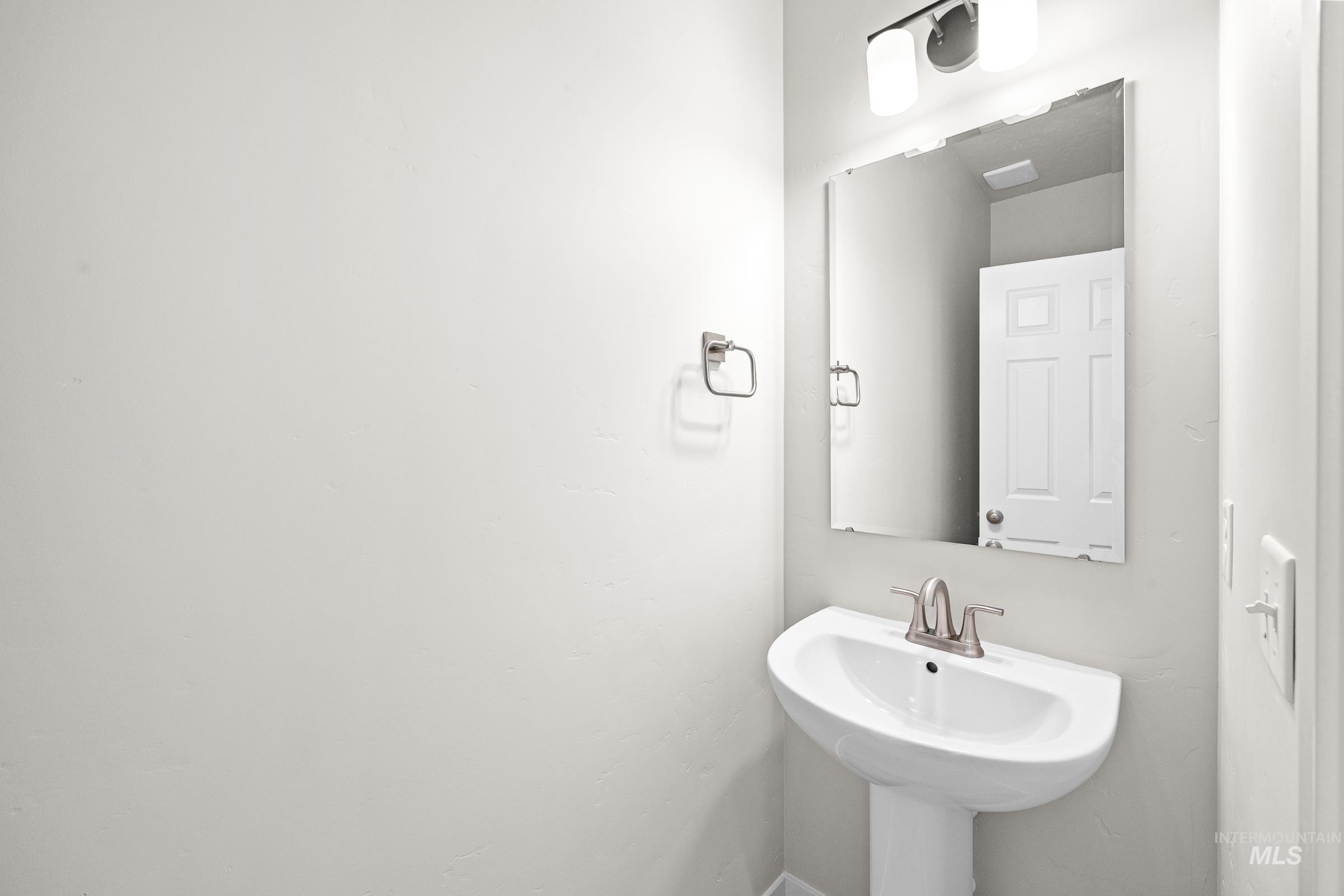 property viewer photo 12