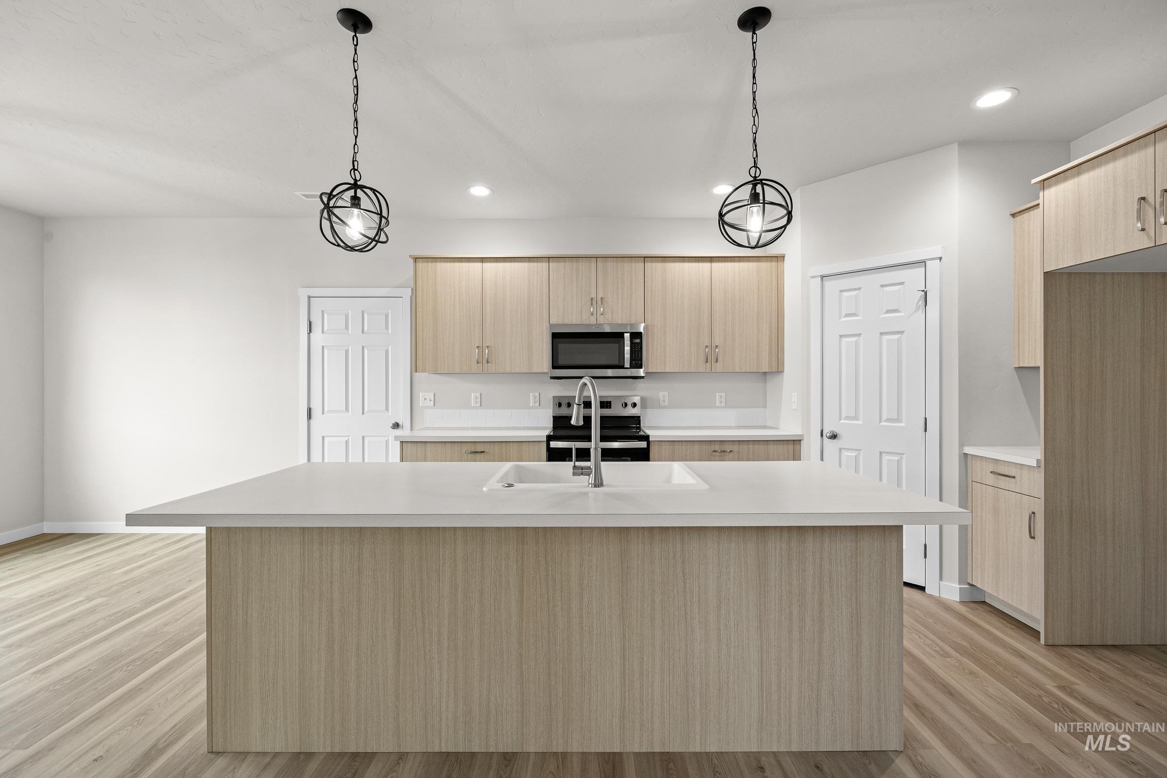 property viewer photo 2