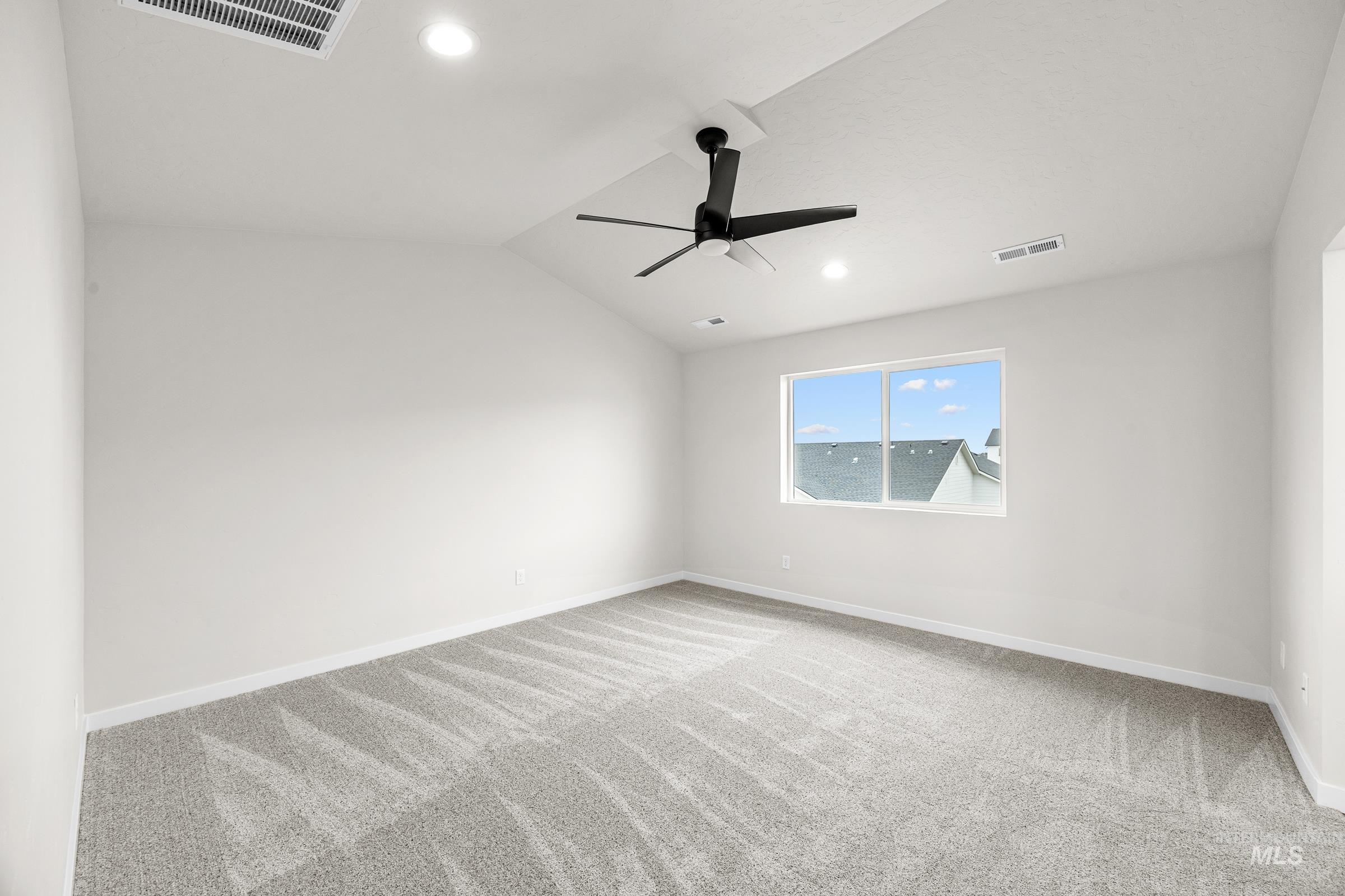 property viewer photo 20