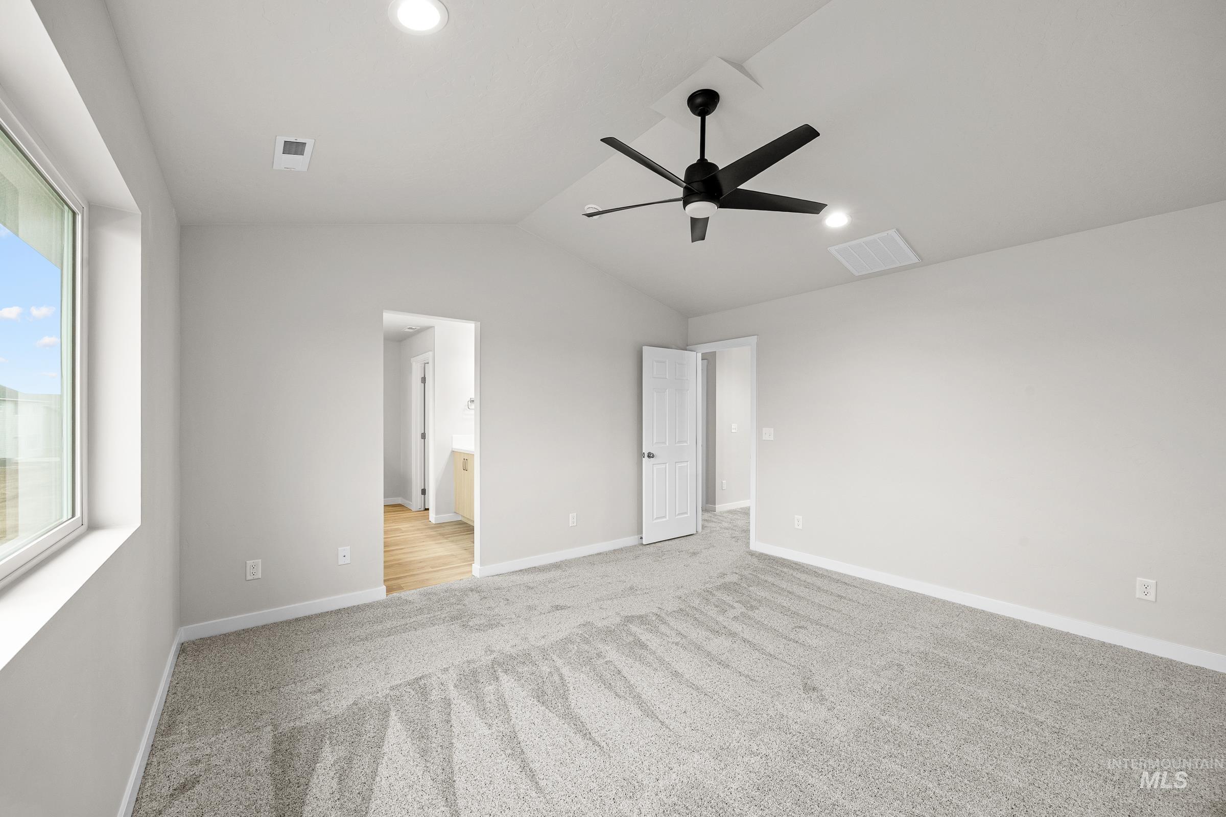 property viewer photo 21