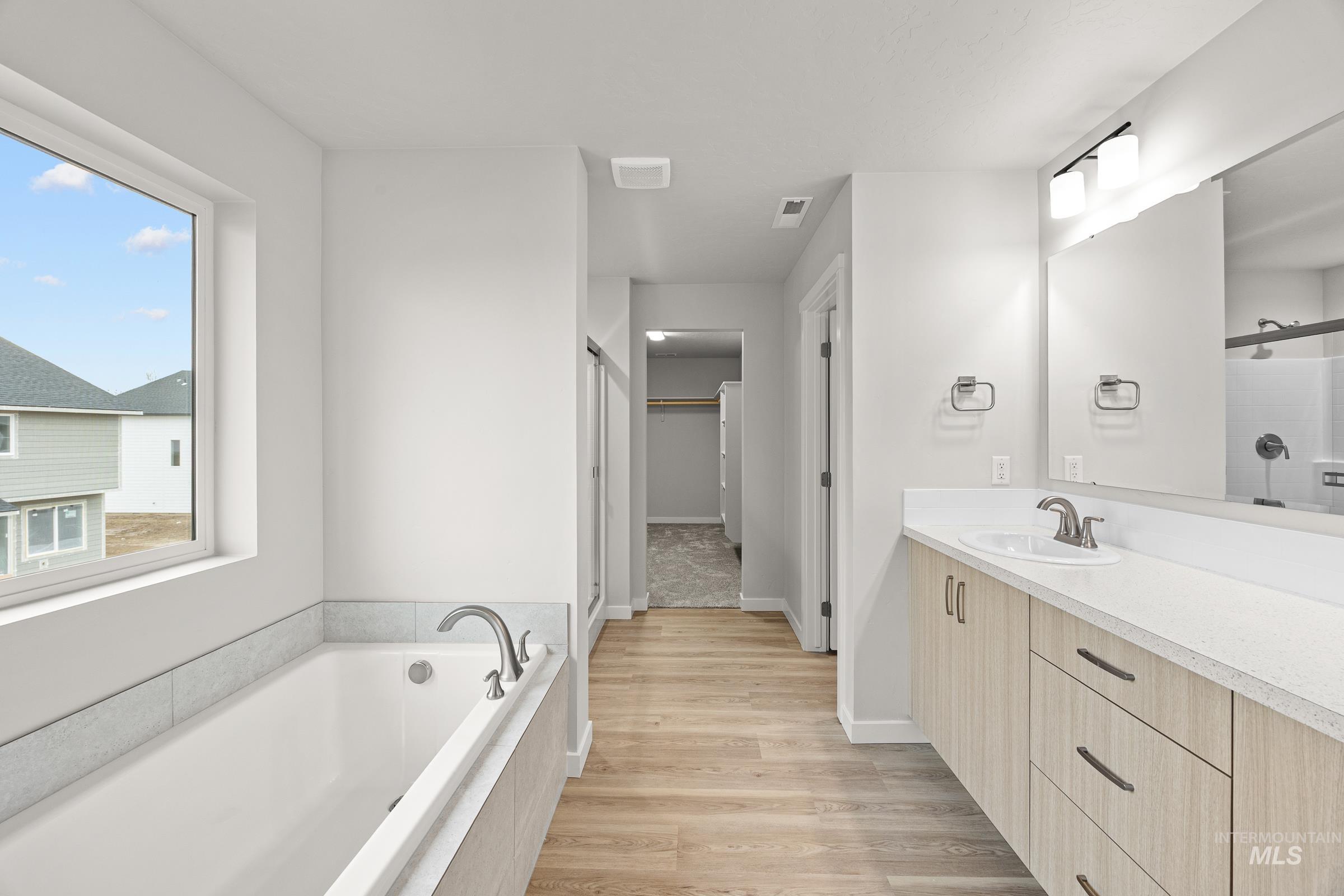 property viewer photo 22