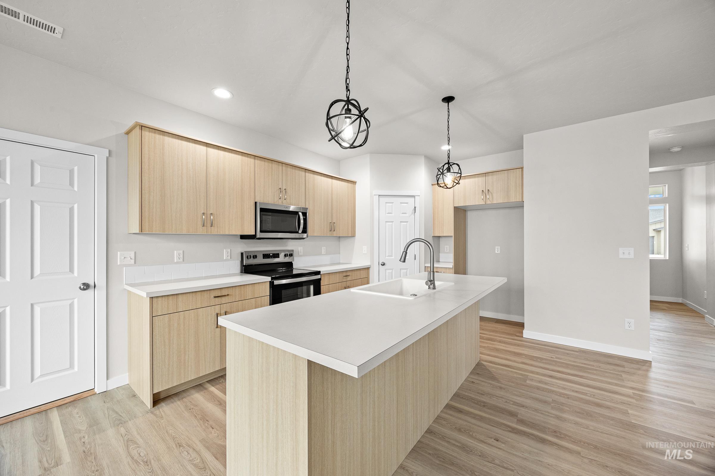 property viewer photo 3