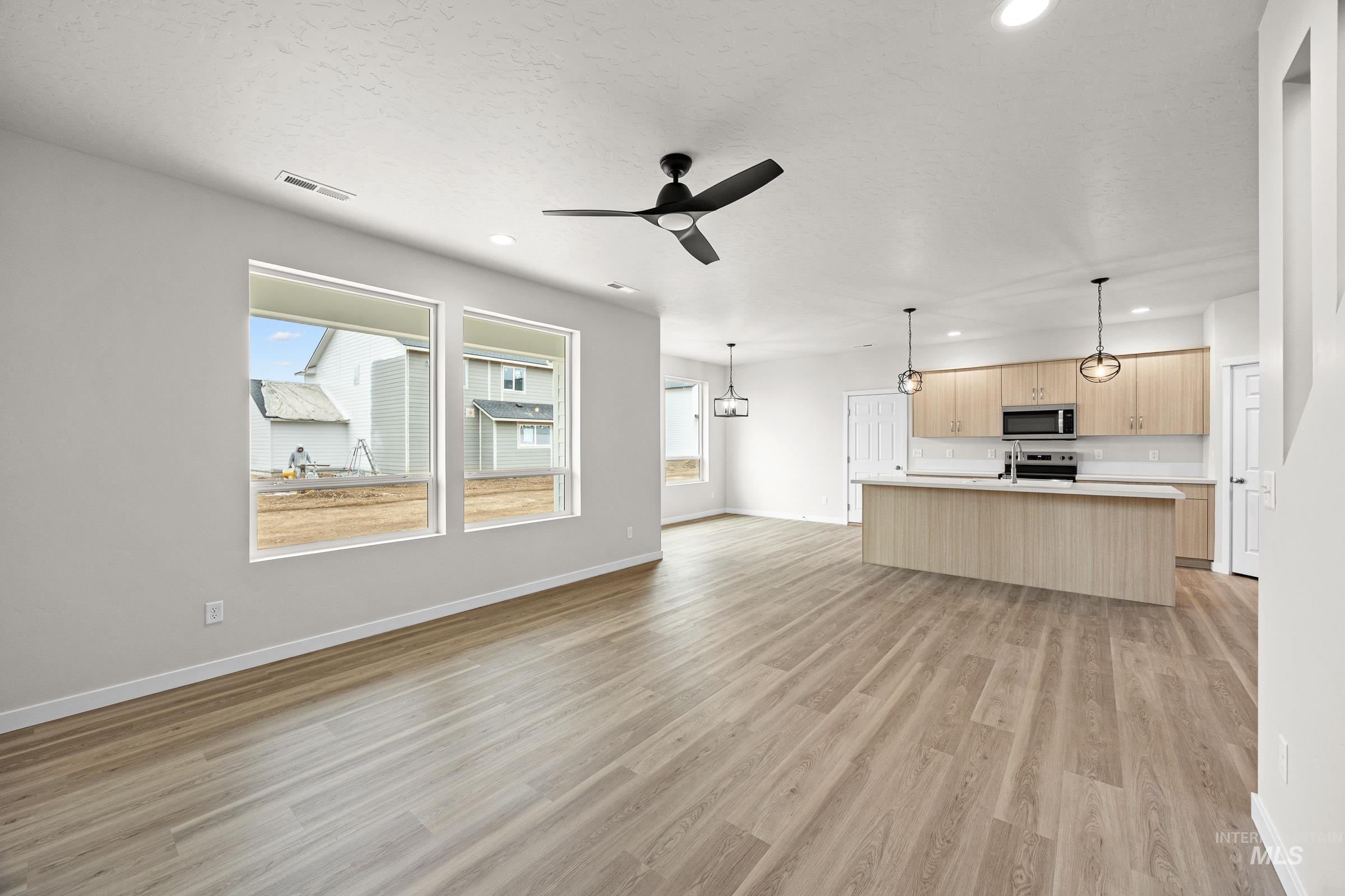 property viewer photo 8