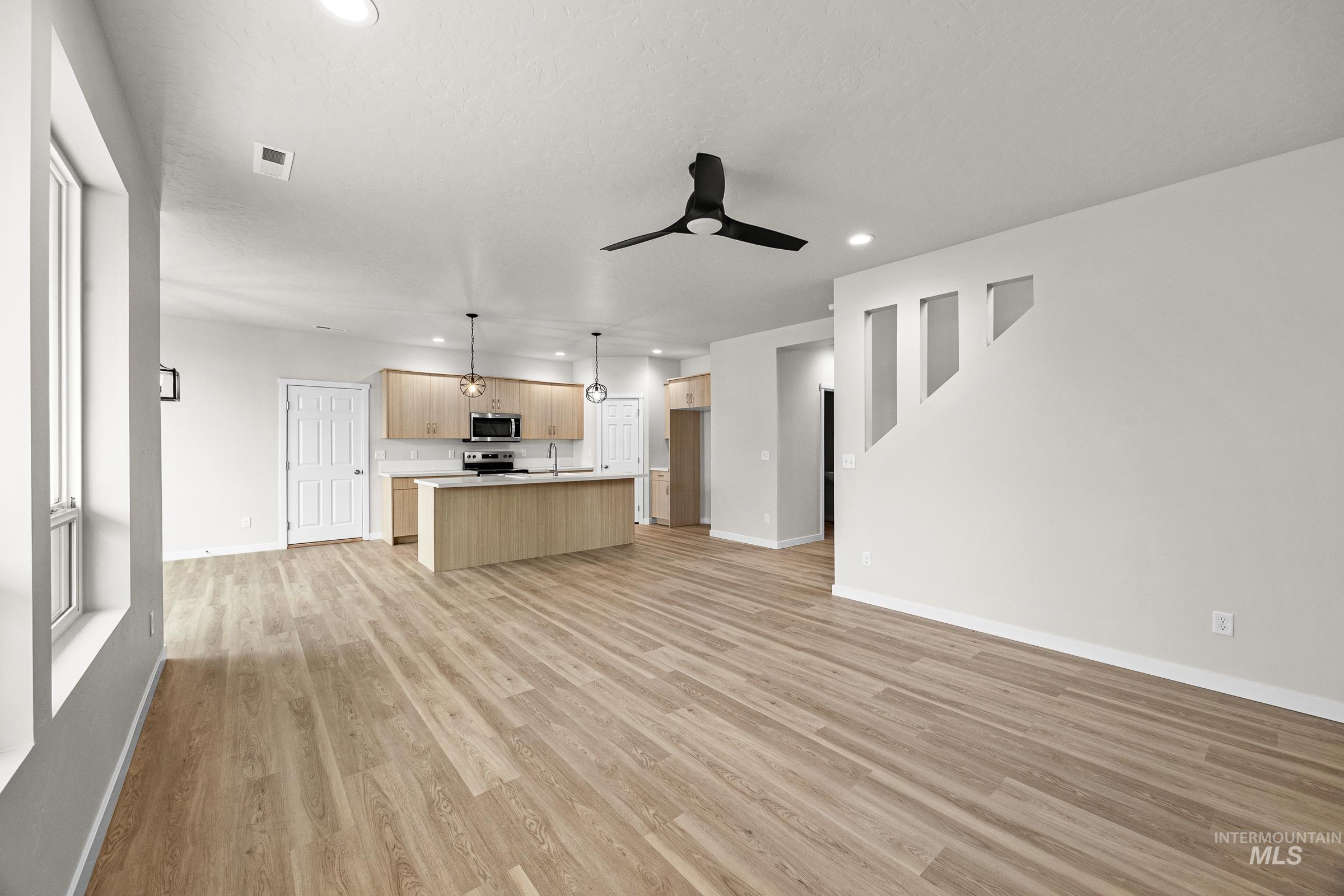 property viewer photo 9