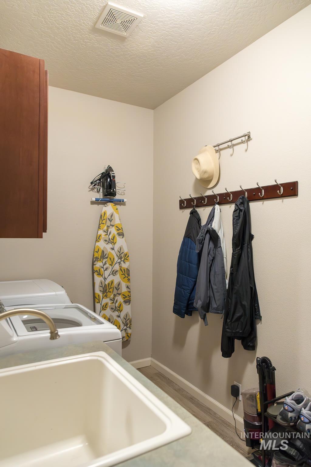 property viewer photo 20