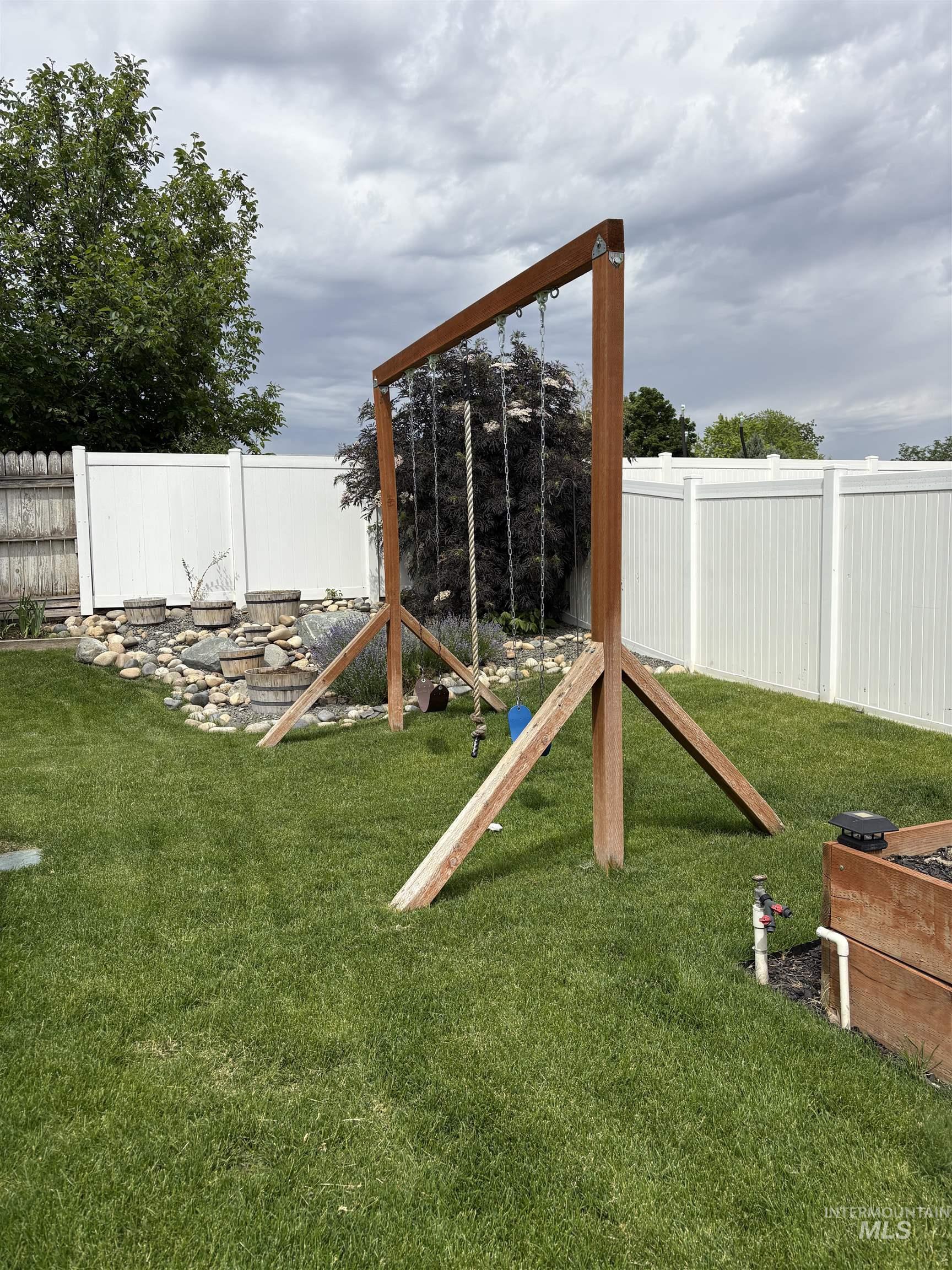 property viewer photo 36