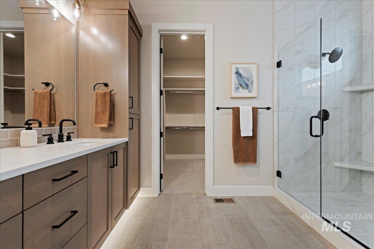 property viewer photo 24