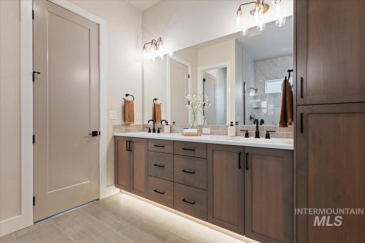 property viewer photo 25