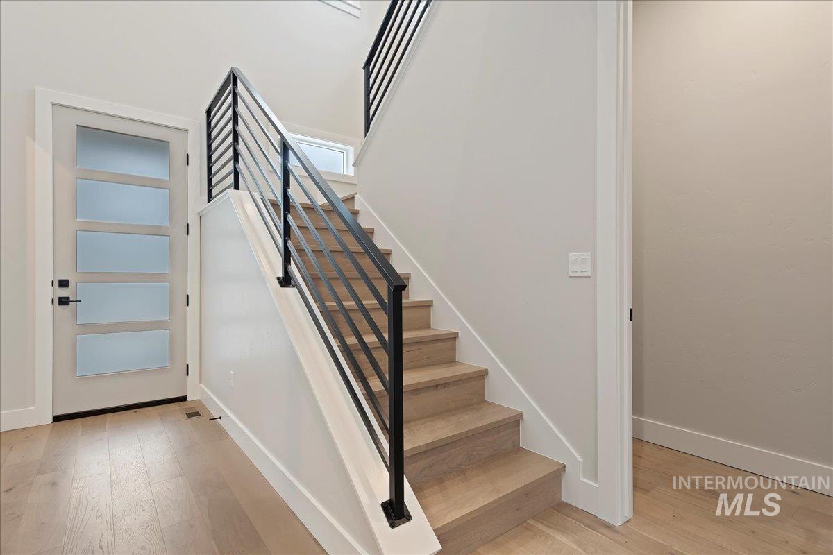 property viewer photo 3
