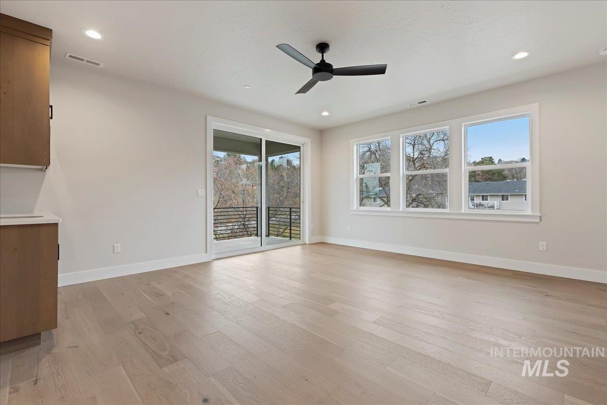 property viewer photo 30
