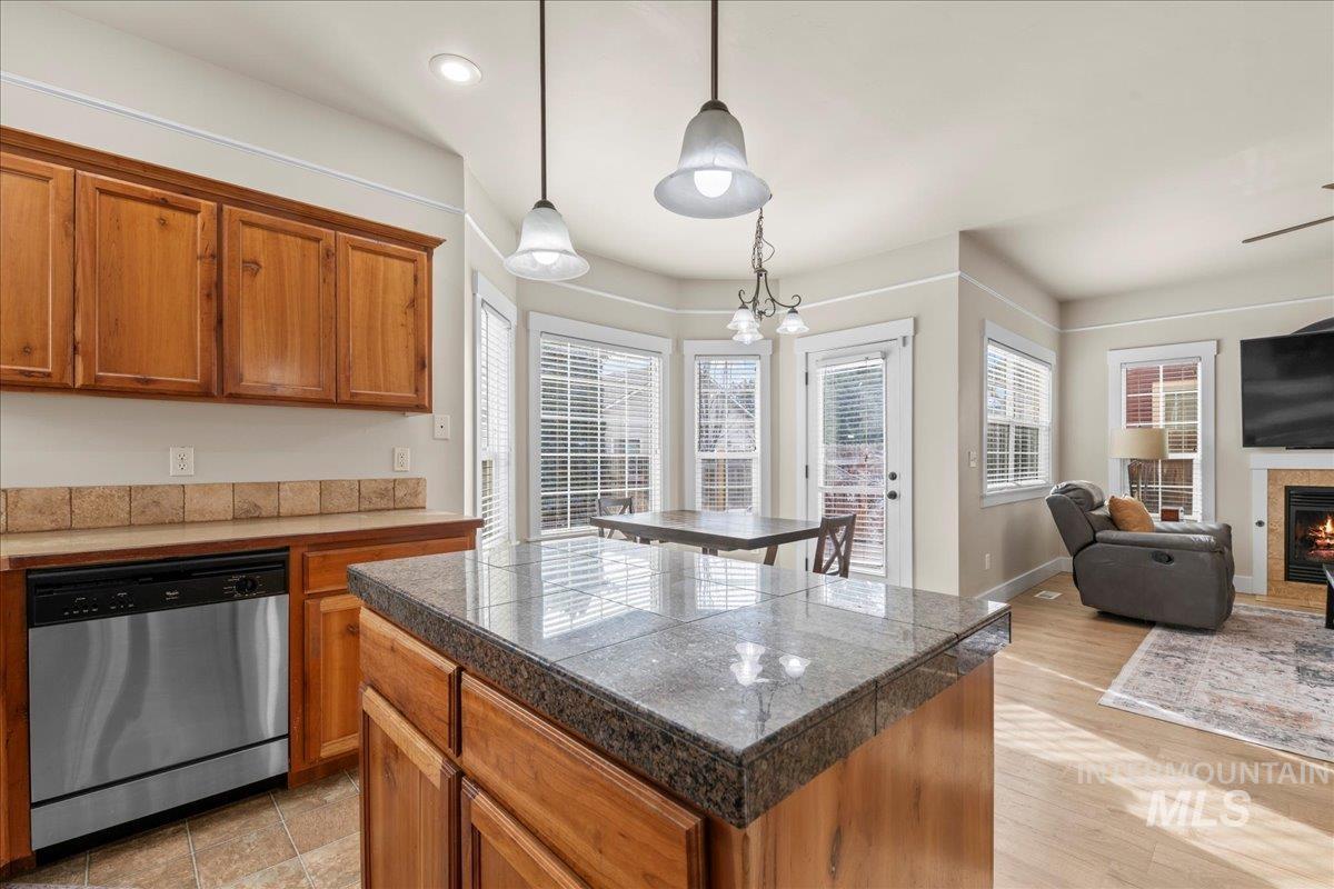 property viewer photo 6