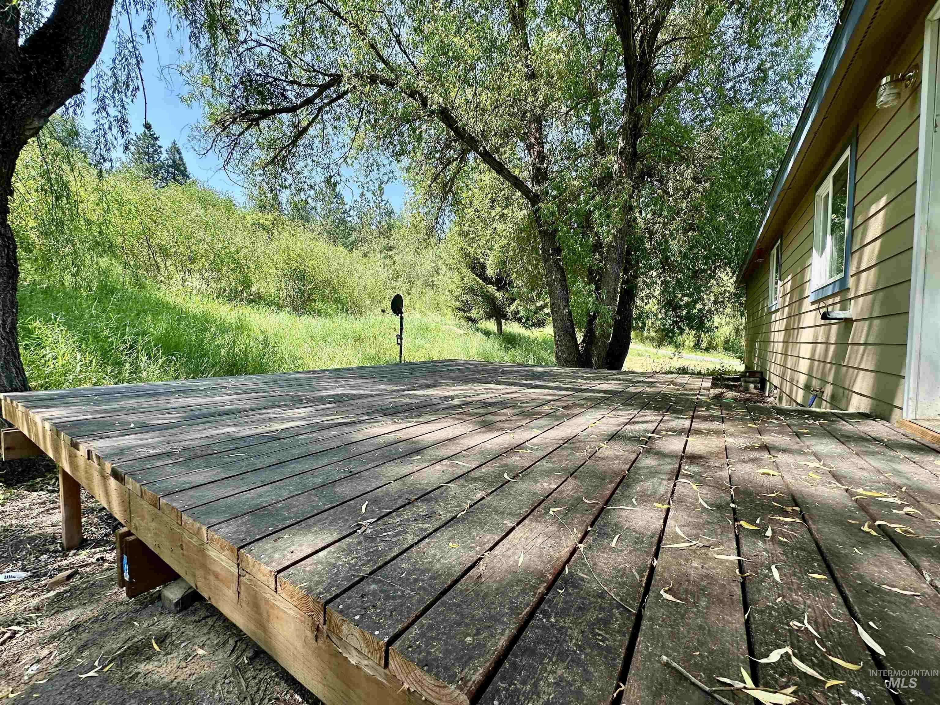 main property photo 37