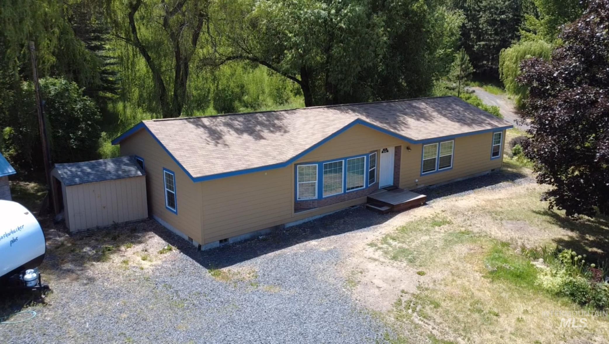 main property photo 41