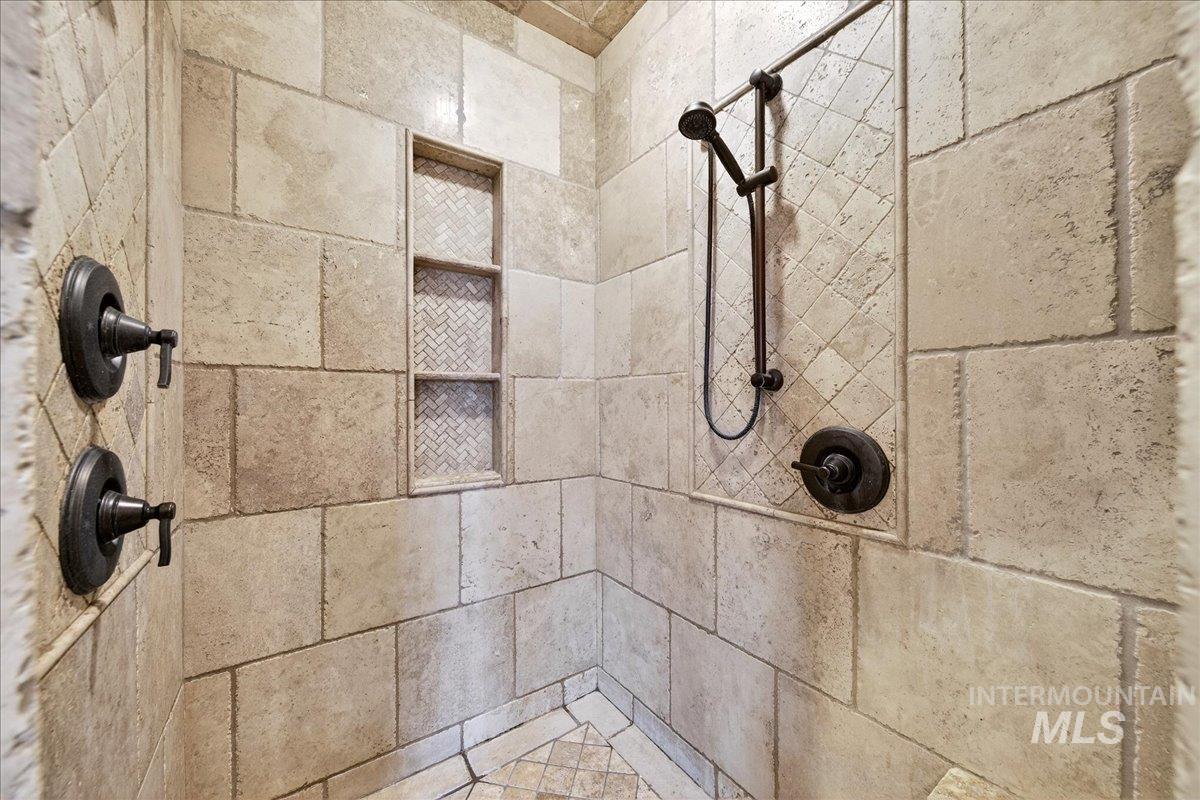 property viewer photo 22