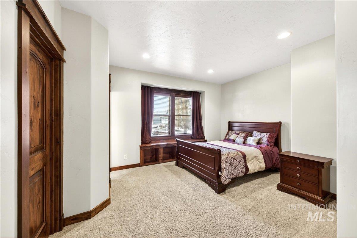 property viewer photo 25