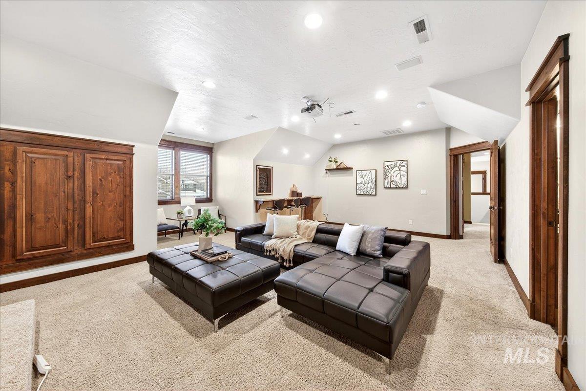 property viewer photo 33