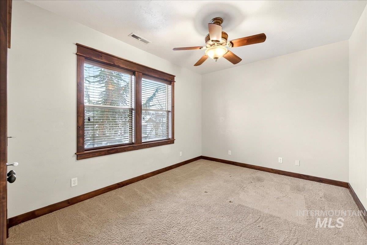 property viewer photo 43