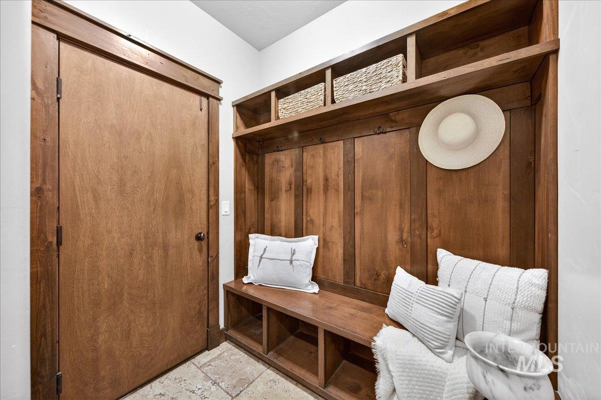 property viewer photo 44
