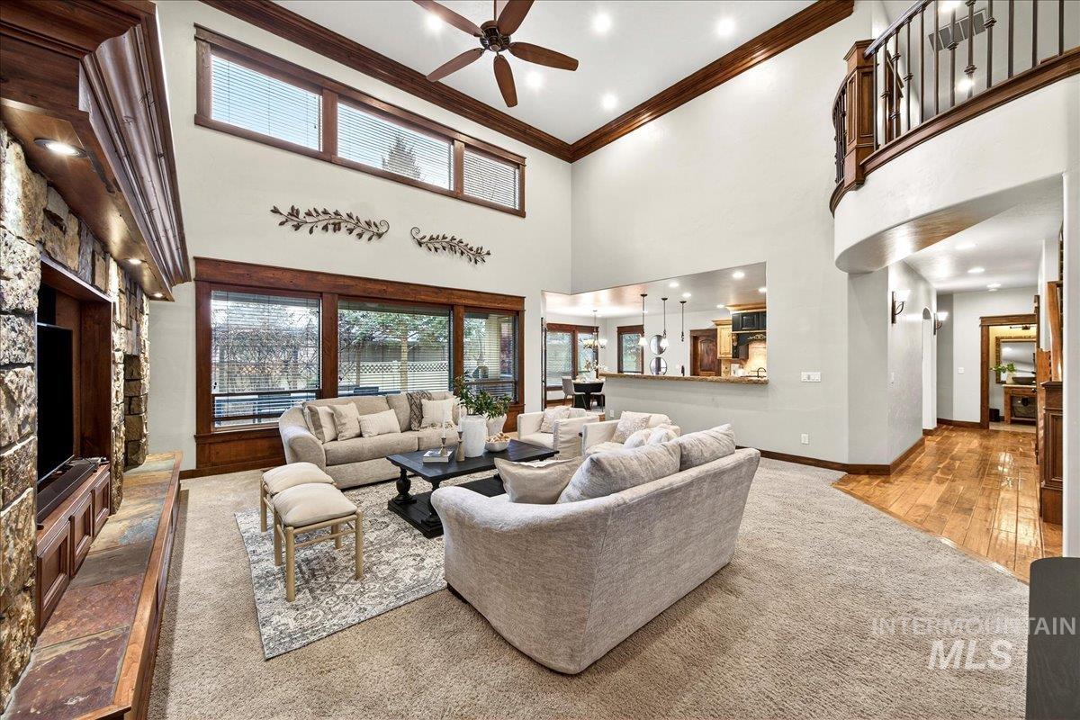 property viewer photo 6
