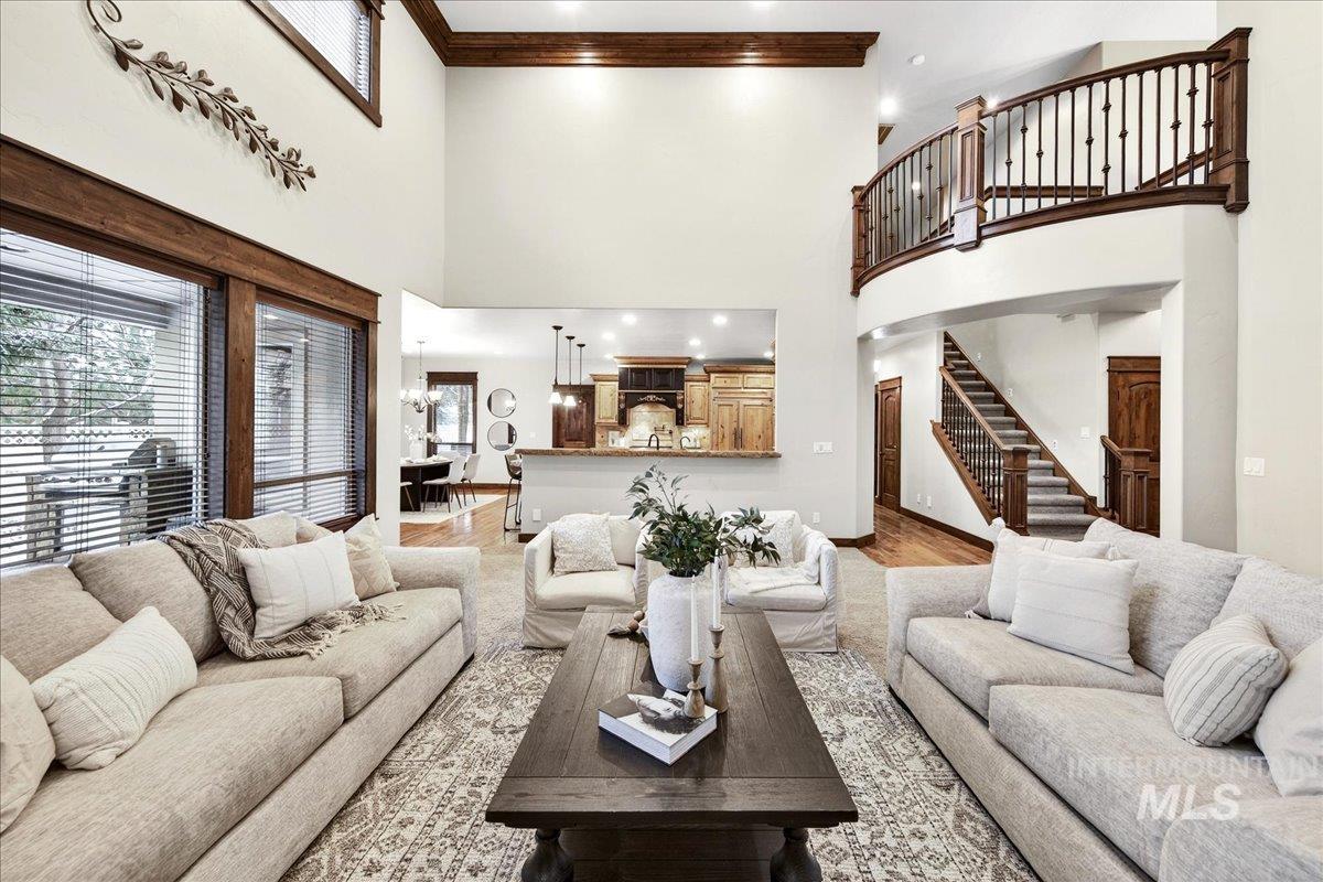 property viewer photo 7