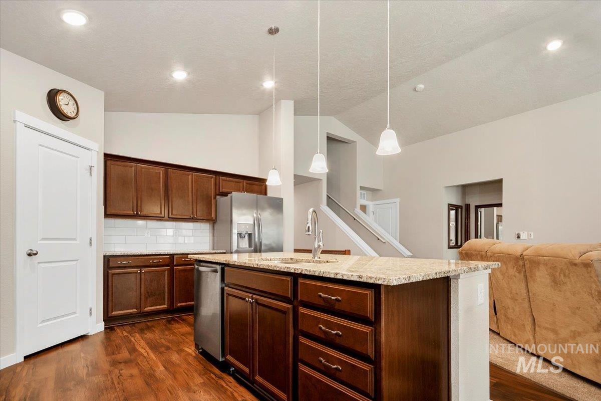 property viewer photo 13