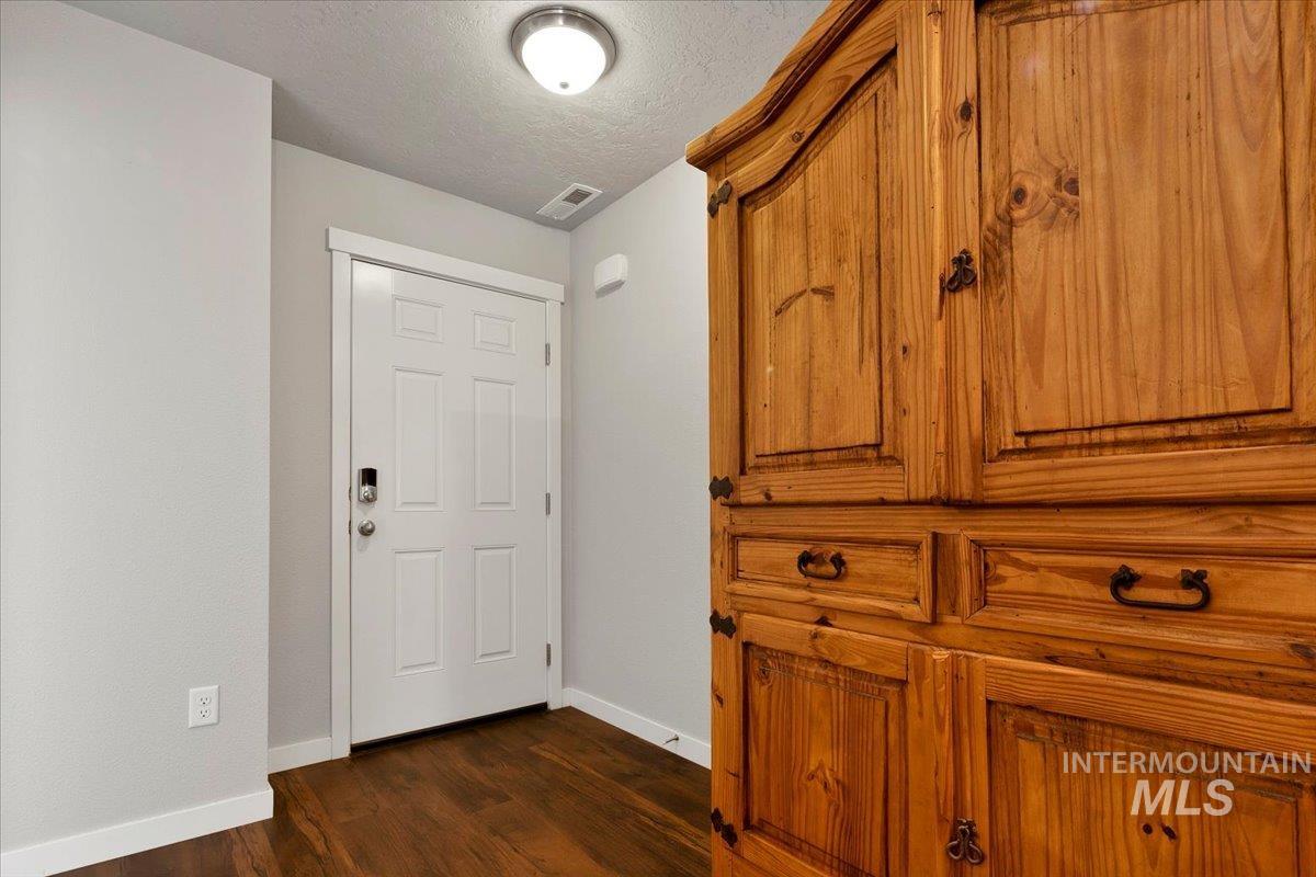 property viewer photo 3