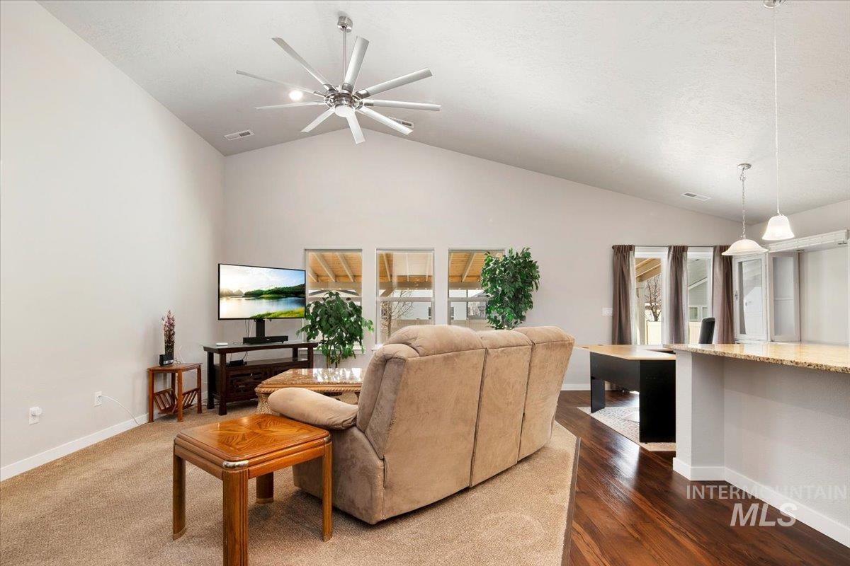 property viewer photo 6
