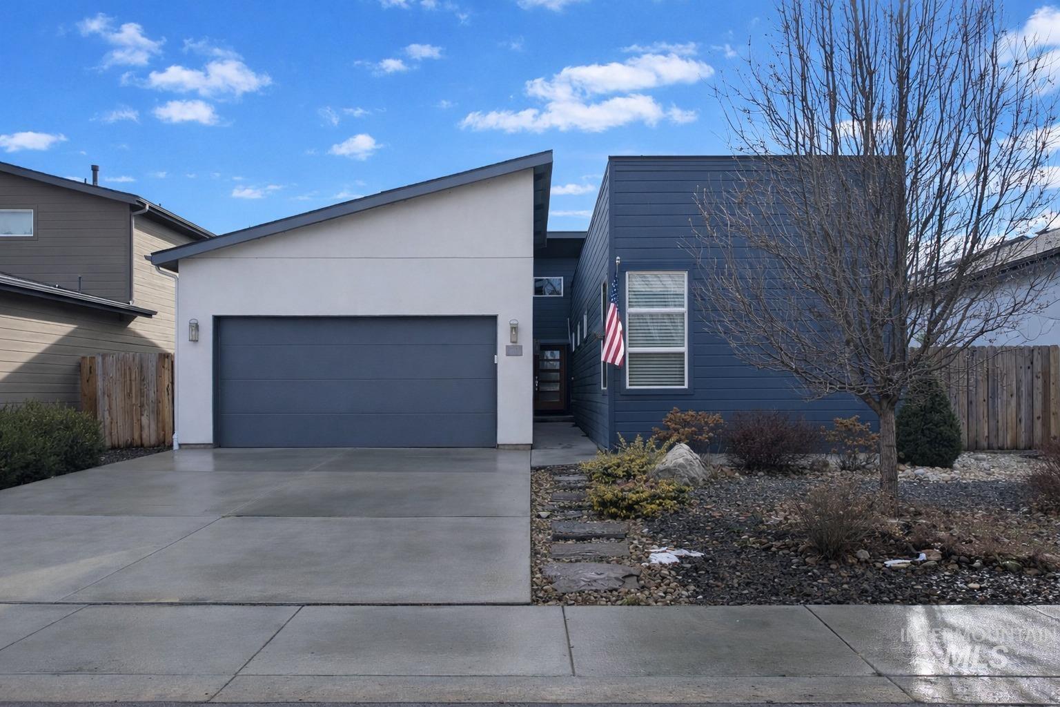 main property photo 0