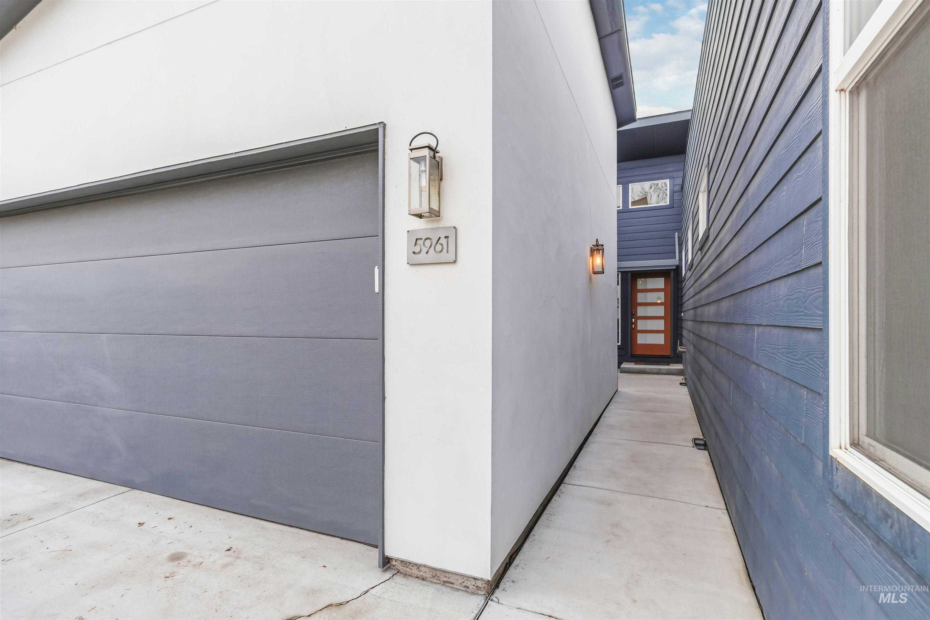 property viewer photo 1