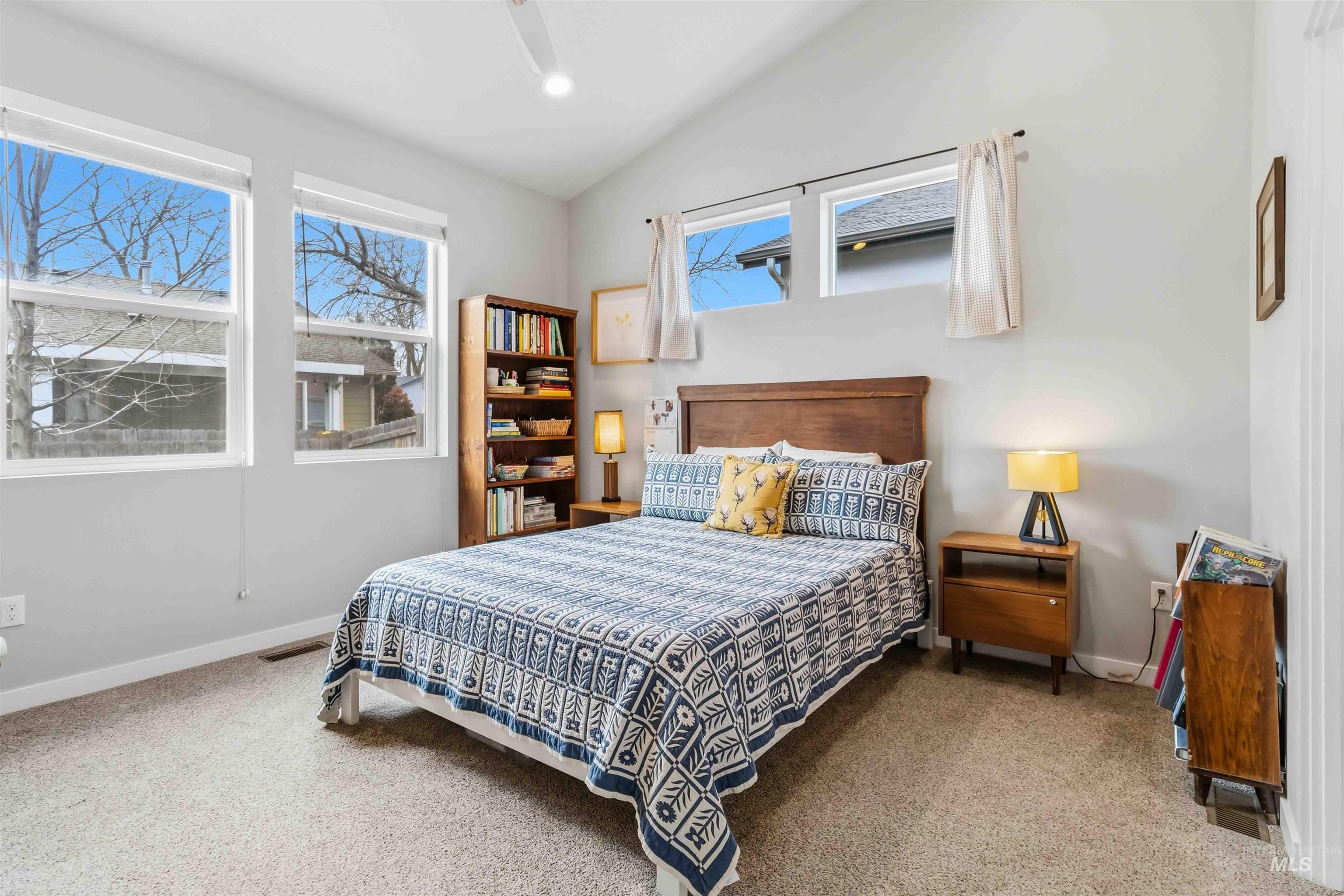 property viewer photo 24