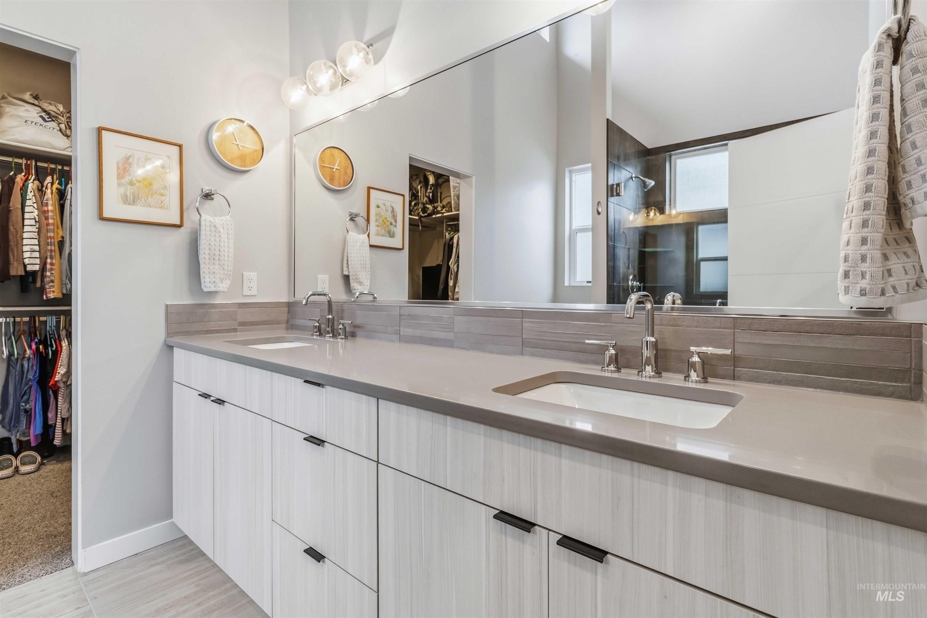 property viewer photo 29