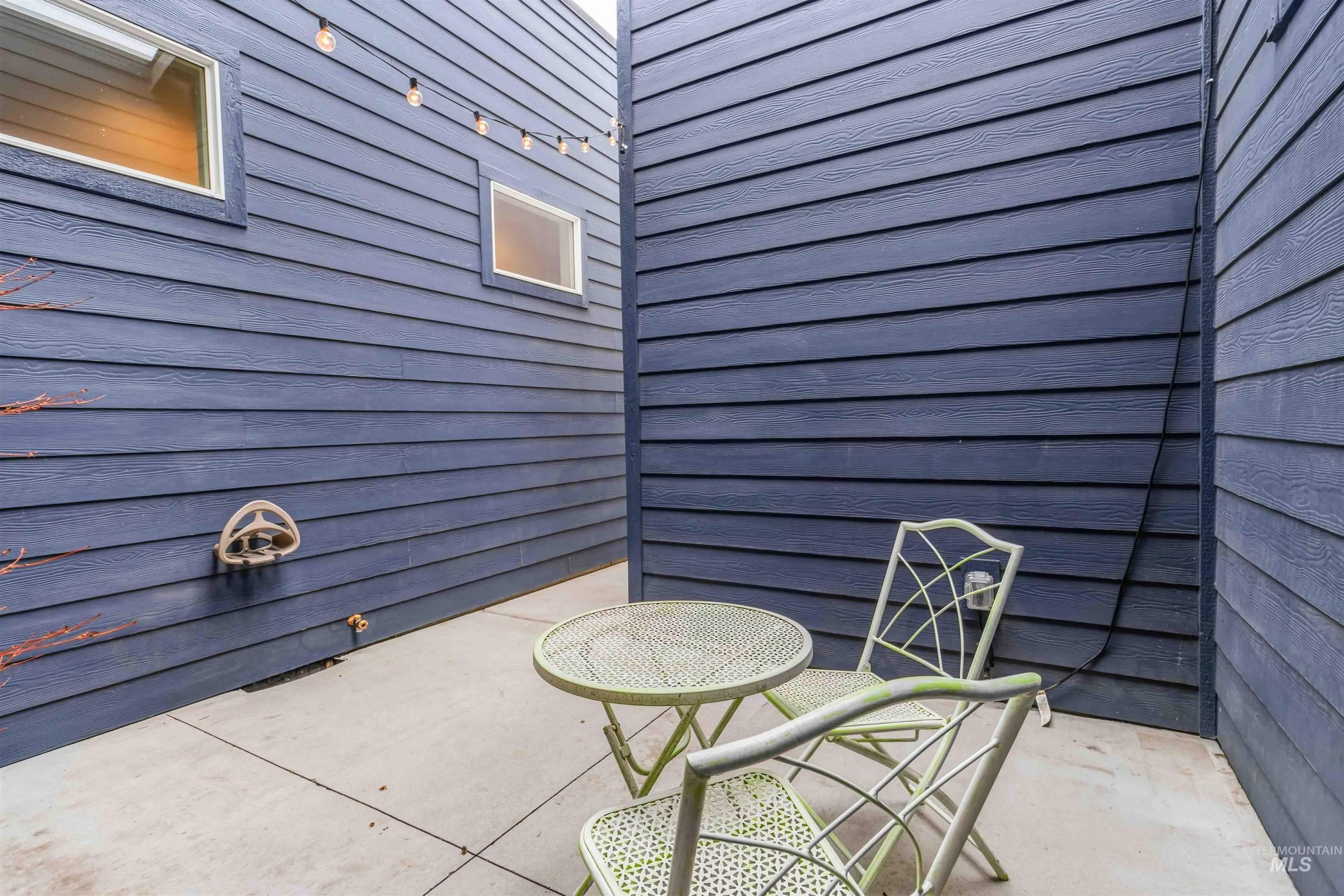 property viewer photo 3