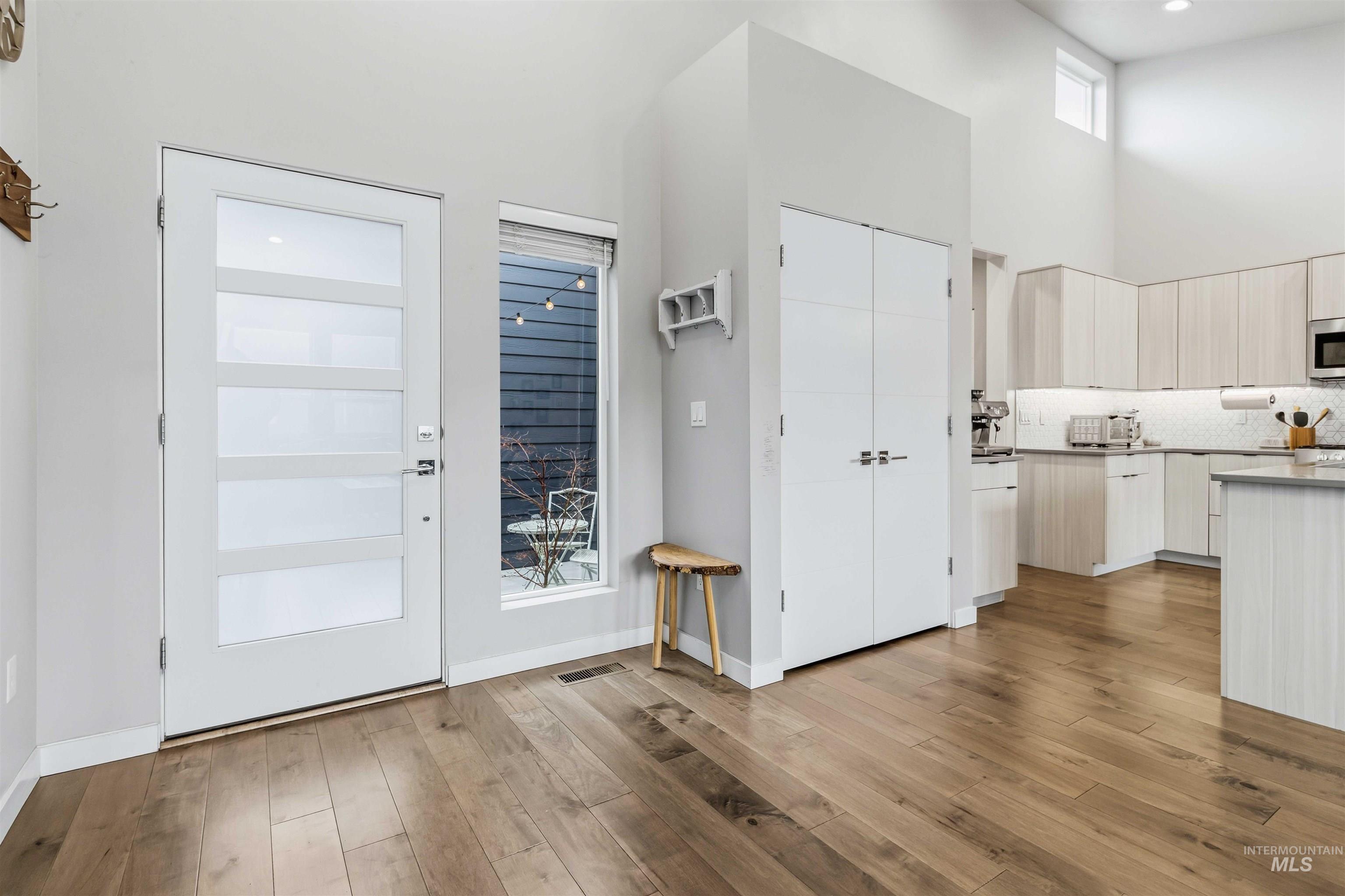 property viewer photo 4