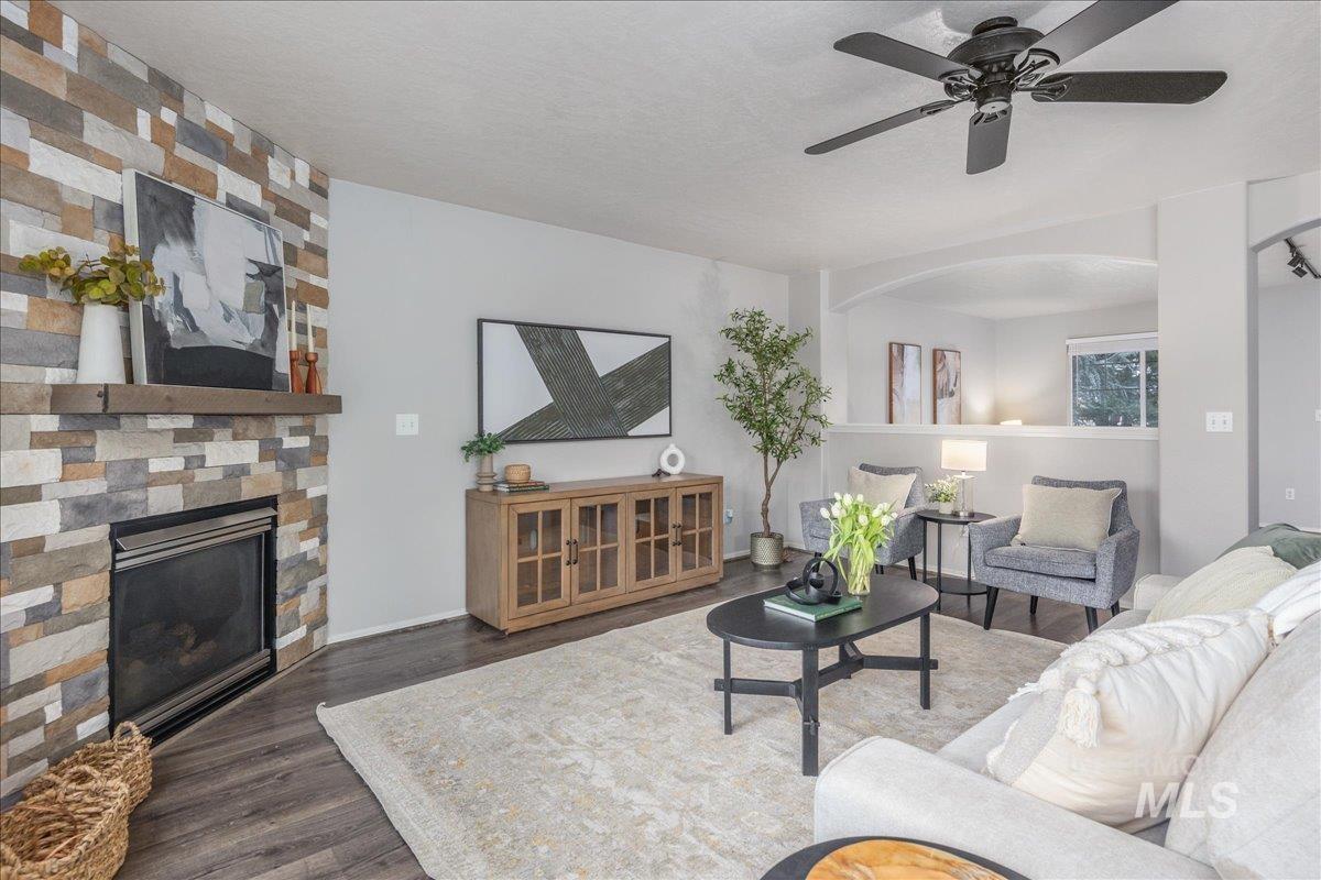 property viewer photo 11