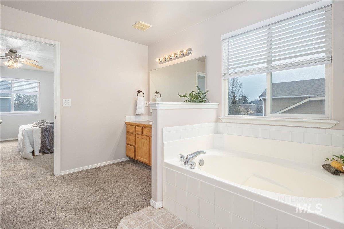 property viewer photo 36