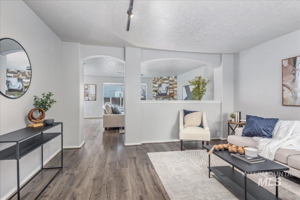 property viewer photo 6