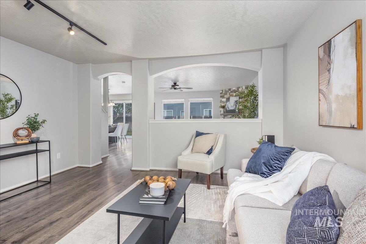 property viewer photo 8