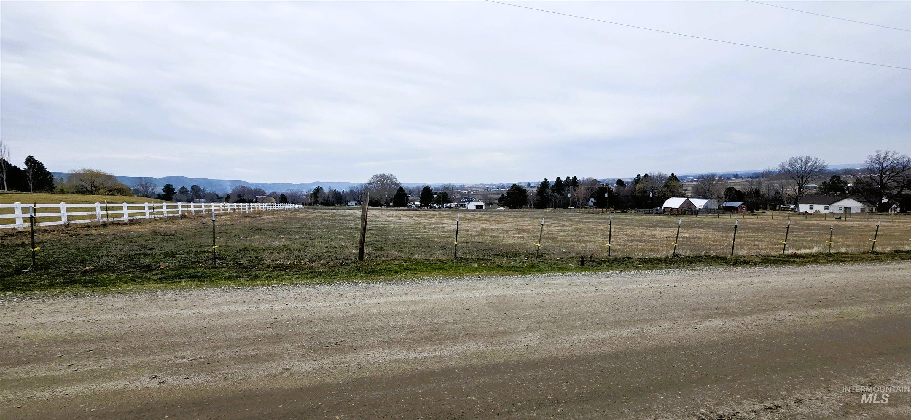 property viewer photo 3