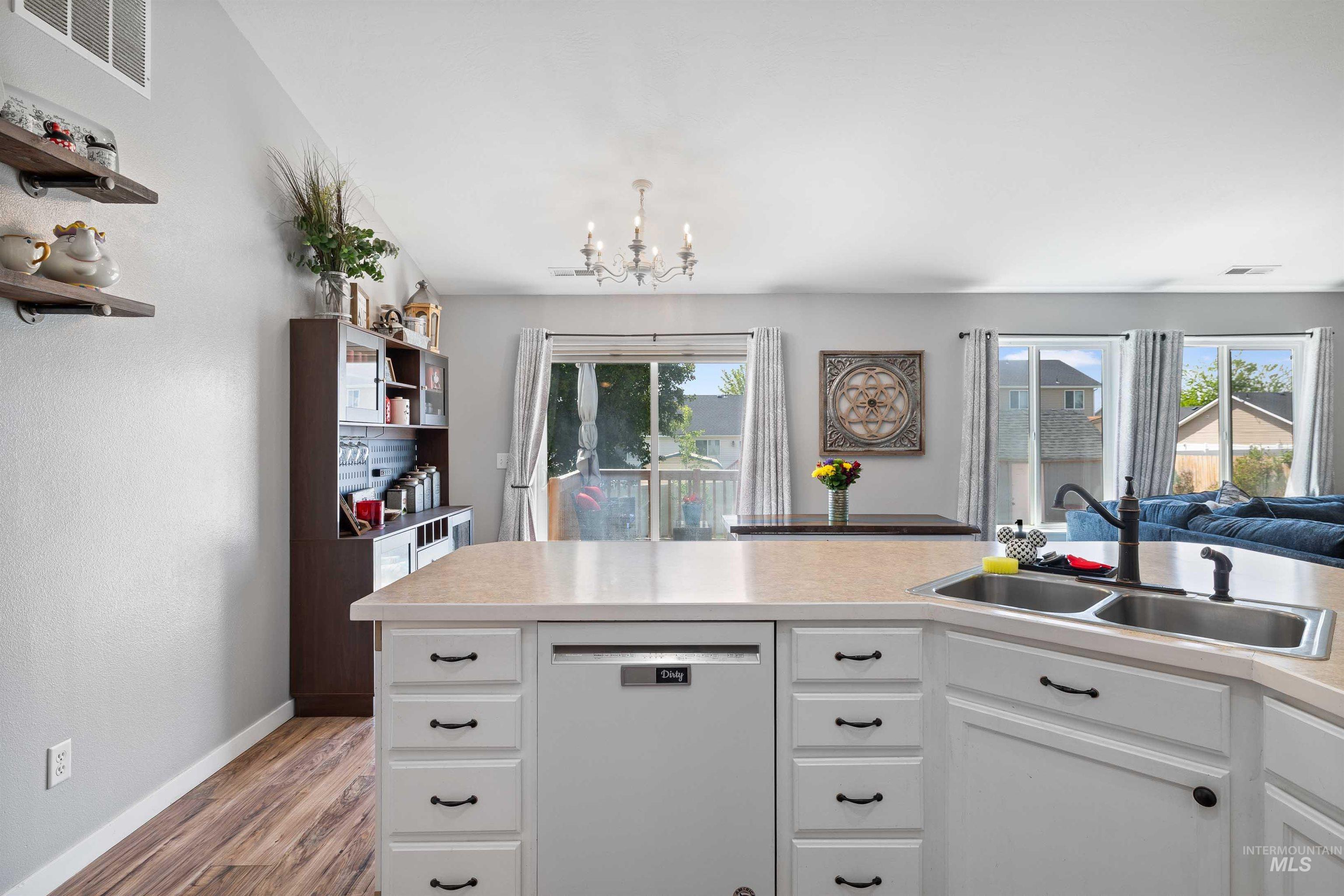 property viewer photo 8